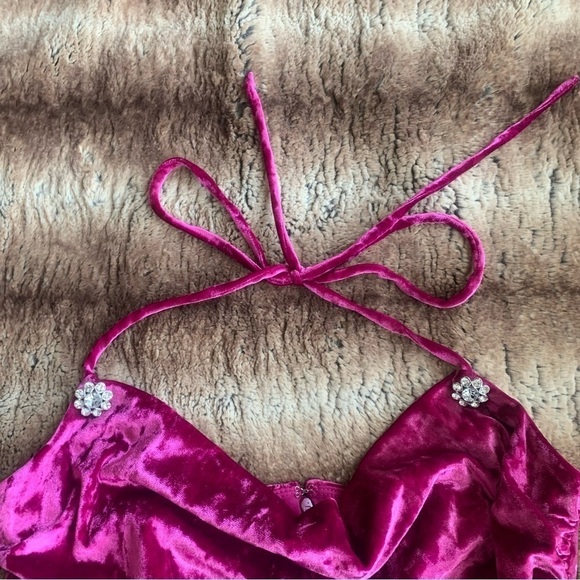 Wayf Crushed Velvet Magenta Mini Dress - Picture 4 of 11